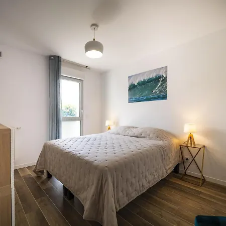 4* Au Coeur De St-jean-de-luz Avec Terrasse Et Parking, A 5 Min De La - Fr-1-239-522