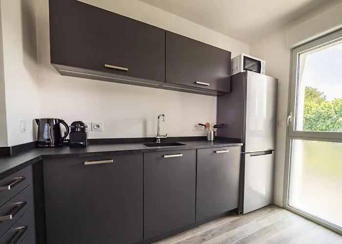 4* Au Coeur De St-jean-de-luz Avec Terrasse Et Parking, A 5 Min De La - Fr-1-239-522 *