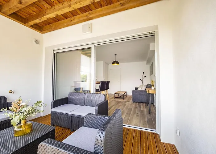 4* Au Coeur De St-jean-de-luz Avec Terrasse Et Parking, A 5 Min De La - Fr-1-239-522 圣让－德吕兹